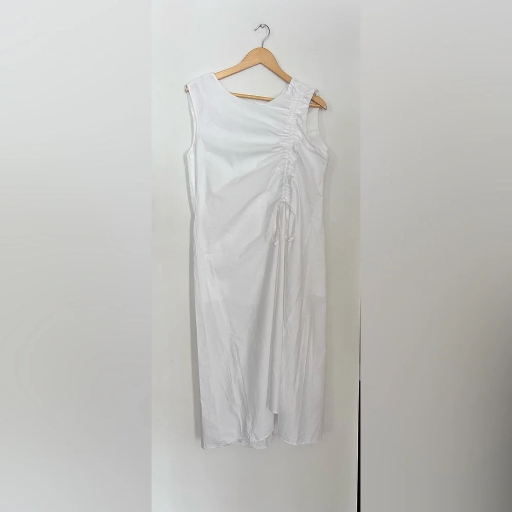 Poete white sleeveless midi dress with gathering on the side - Picture 7 of 10